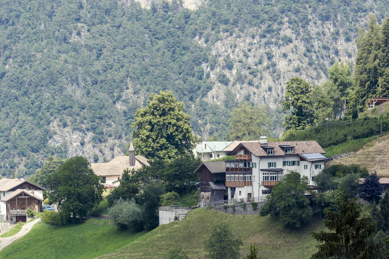Berggasthof Locanda Alpina Dorfner モンターニャ エクステリア 写真